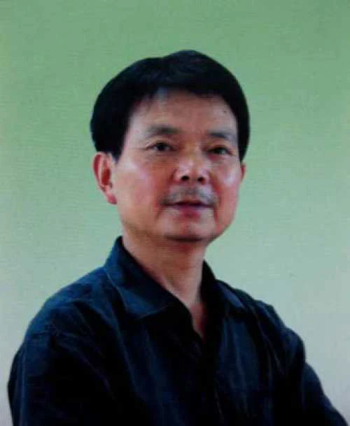 周德铸老师的照片，单击鼠标查看大图！